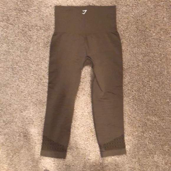 COPY - Gymshark energy crop legging - Picture 2 of 3